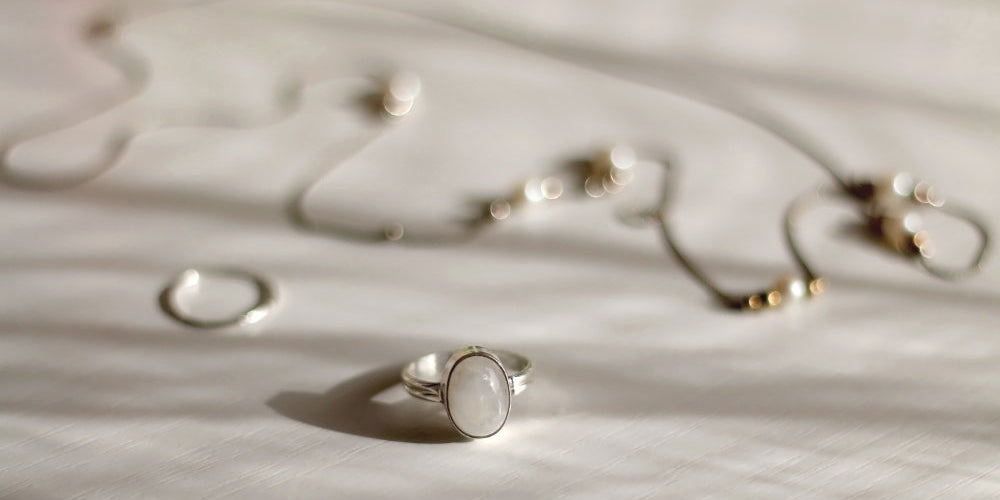 Comment nettoyer des bijoux en argent ?
