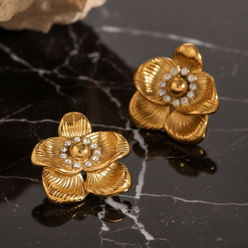 Boucle d'oreille fleur vintage