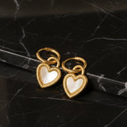 Boucles d’oreilles cœur nacre doré