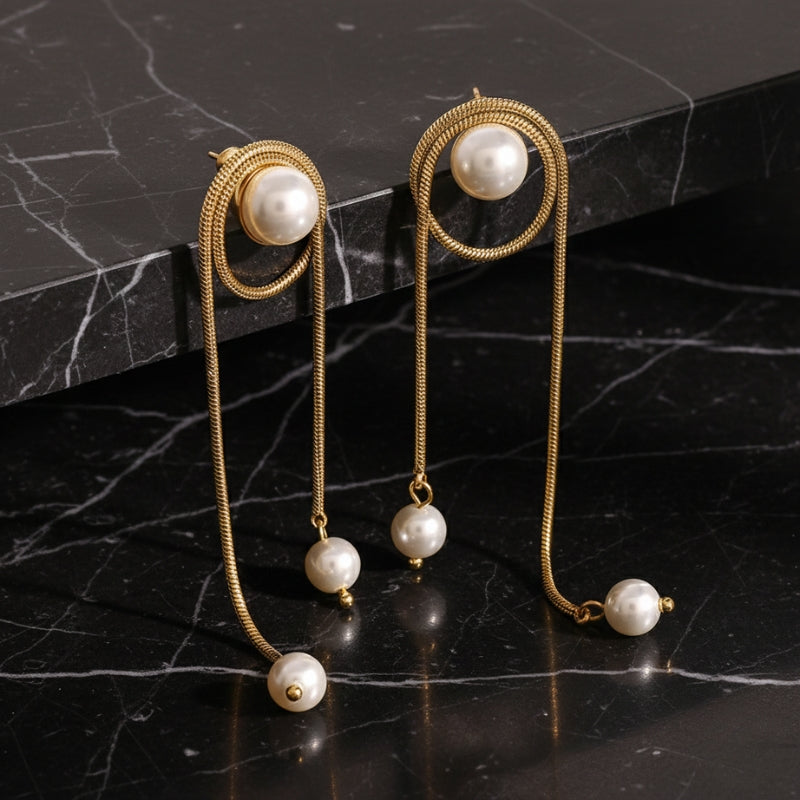 Boucles d'oreilles longue pendante, Boucles d’oreilles longue pendante – Moderne et légèreté en mouvement