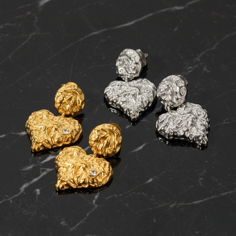 Boucles d’oreilles cœur modelé dorées 18K avec zircon