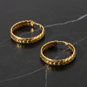 Boucles d’oreilles créoles écaille – Acier inoxydable doré 18K