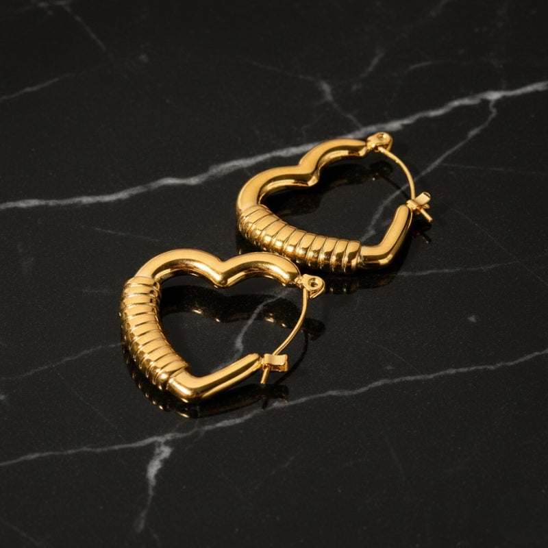 Boucles d’oreilles cœur créoles sculptées