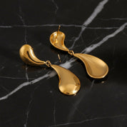 boucle d'oreille pendante goutte d'eau