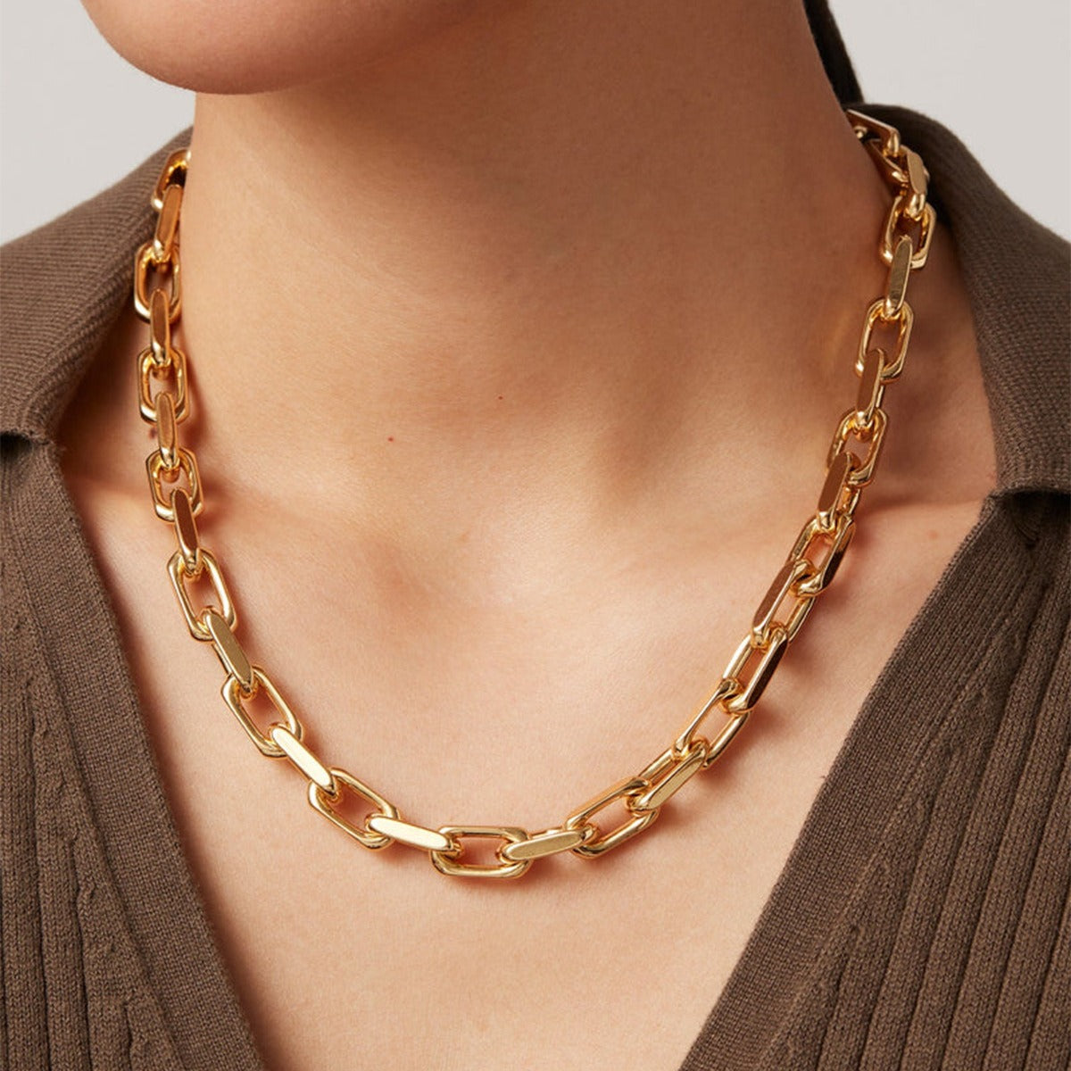 collier ras de cou chic, collier menotté ras de cou