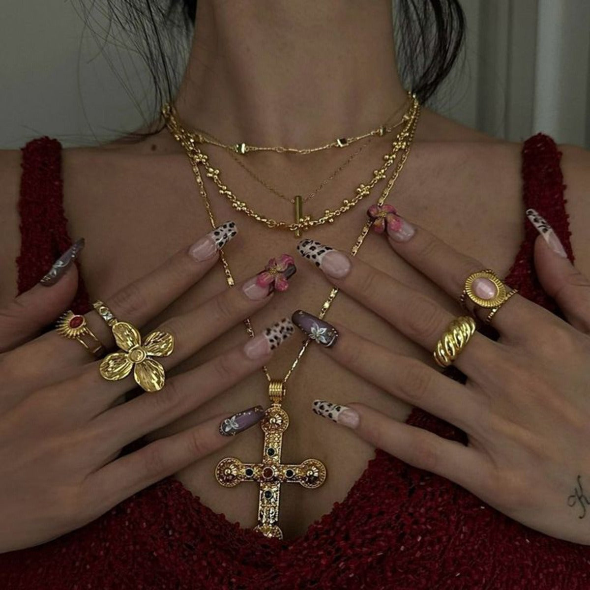 Collier grosse croix – Acier inoxydable doré et pierres brillantes