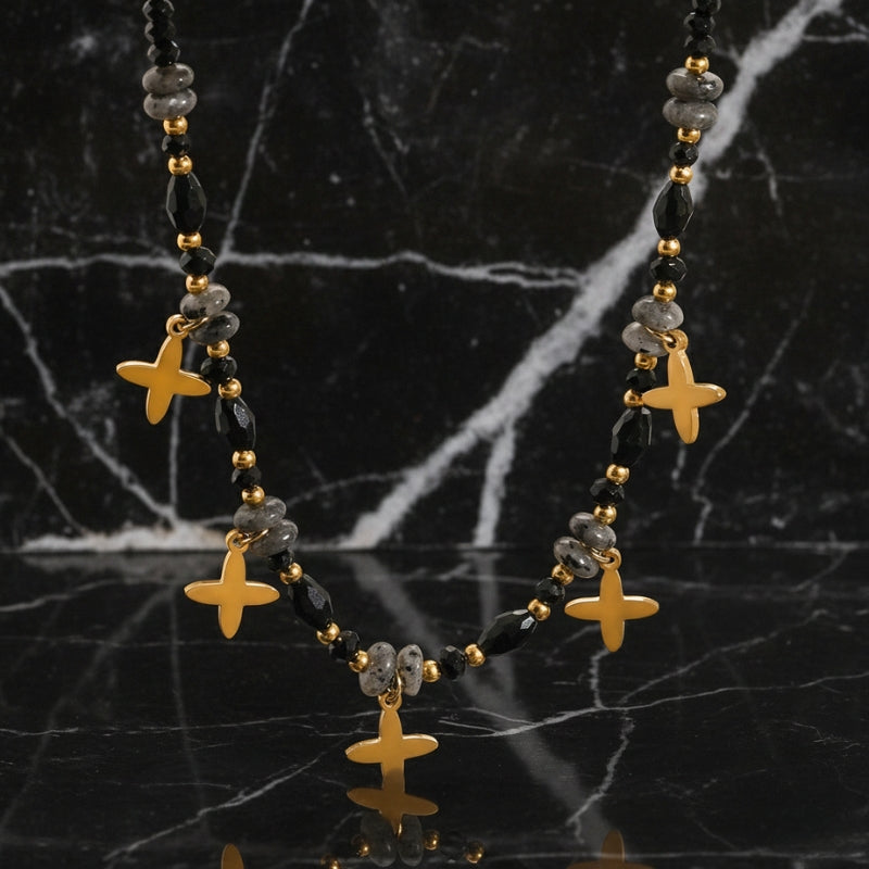 Collier pendentif croix et étoile – Perles et dorure 18K