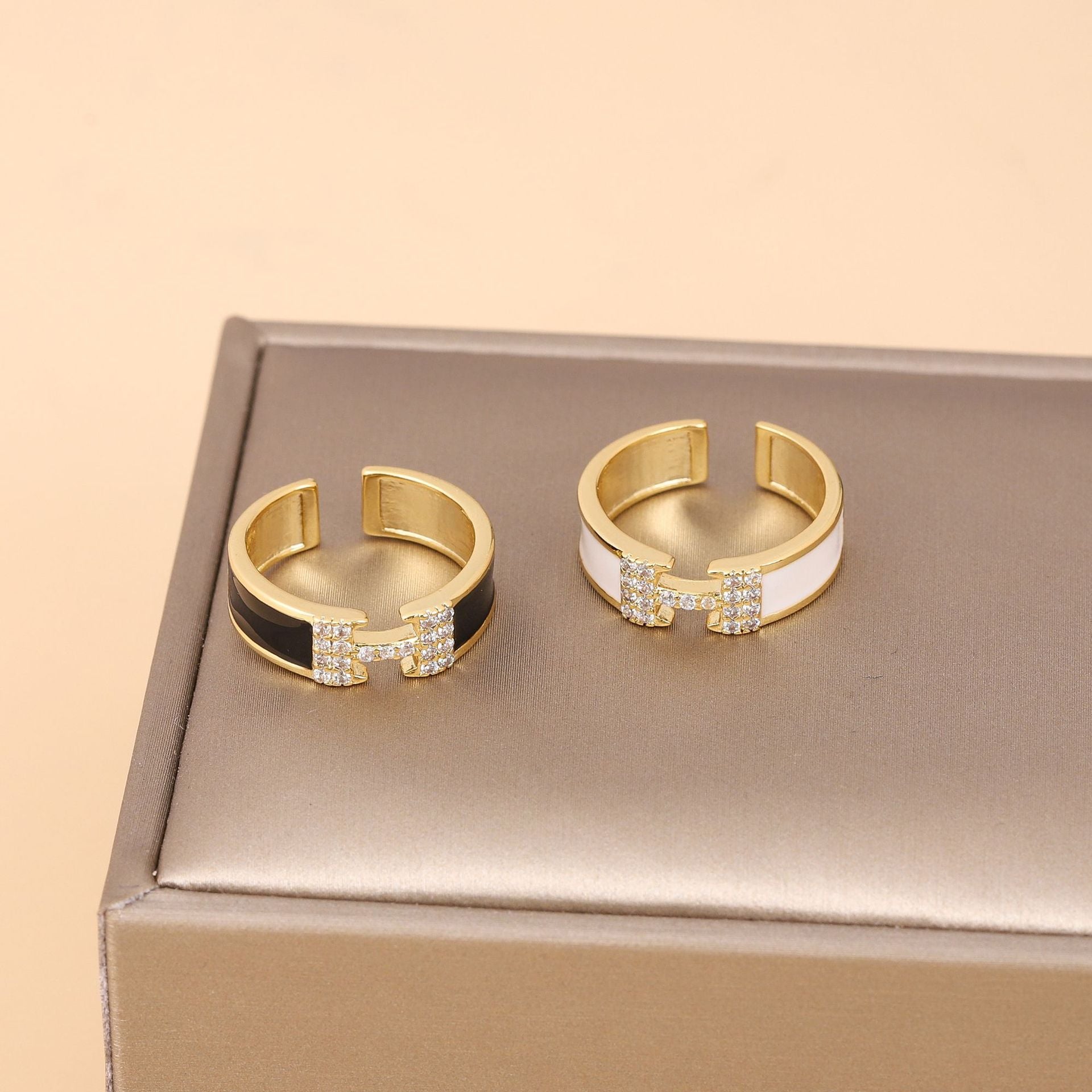 Bague colorée