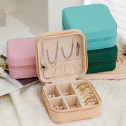 Boîte à bijoux compacte