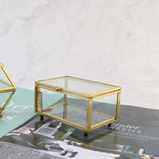 Boîte pour alliance mariage en verre avec contours dorés