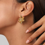 Boucle d’oreille pétale de fleur – Acier inoxydable plaqué or 18 carats