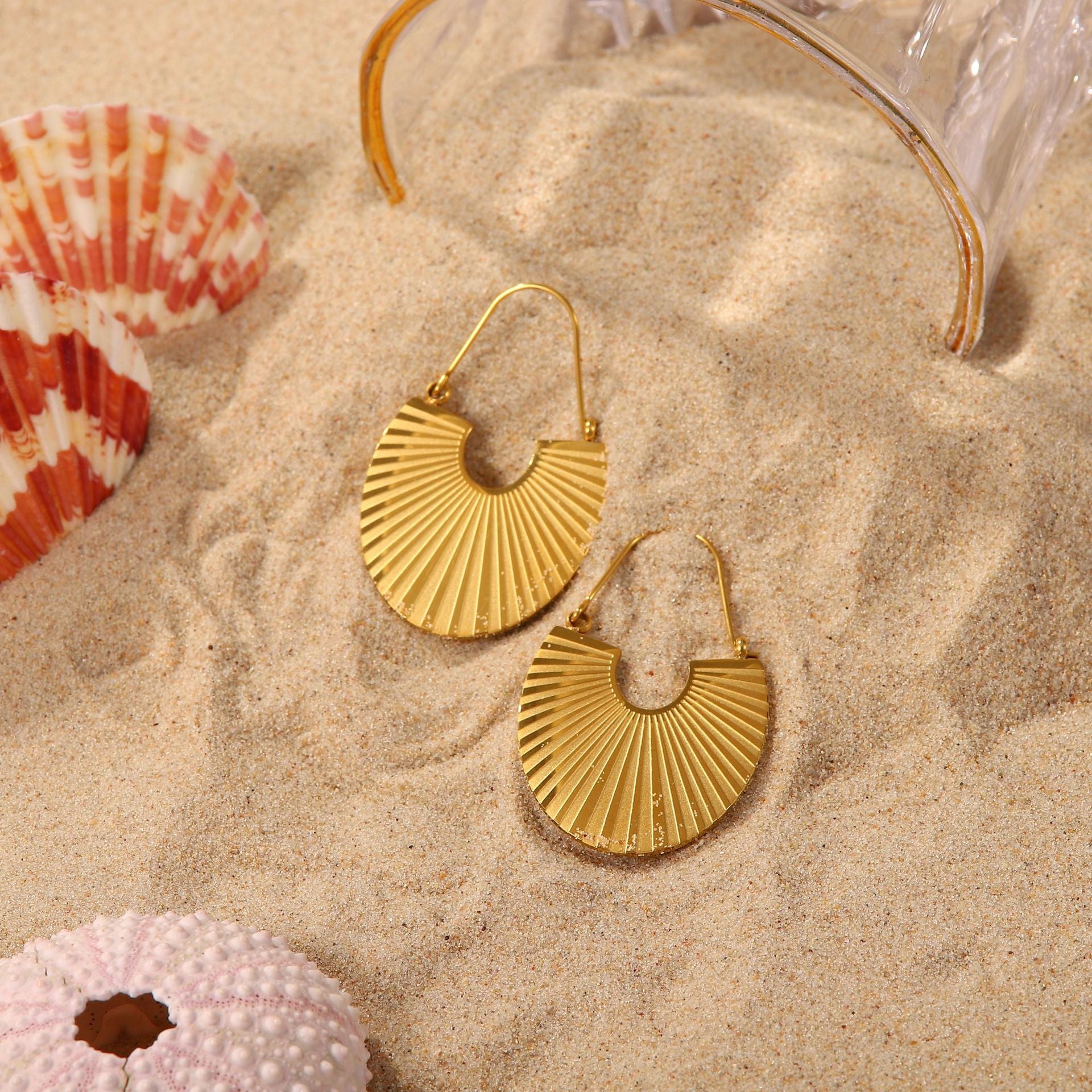 Boucles d’oreilles savoyardes – Acier inoxydable doré, design traditionnel revisité