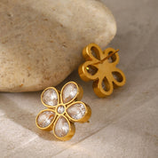 Boucle d’oreille puce fleur – Acier inoxydable plaqué or 18K
