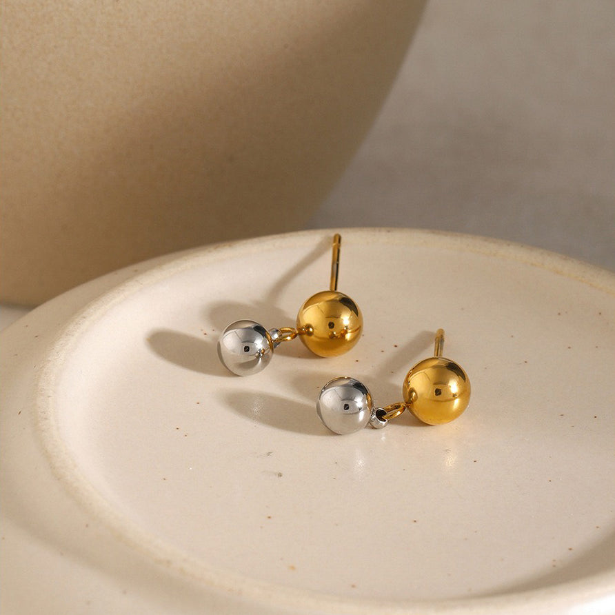 Boucle d’oreille puce perle – Bijou en acier inoxydable plaqué or 18K