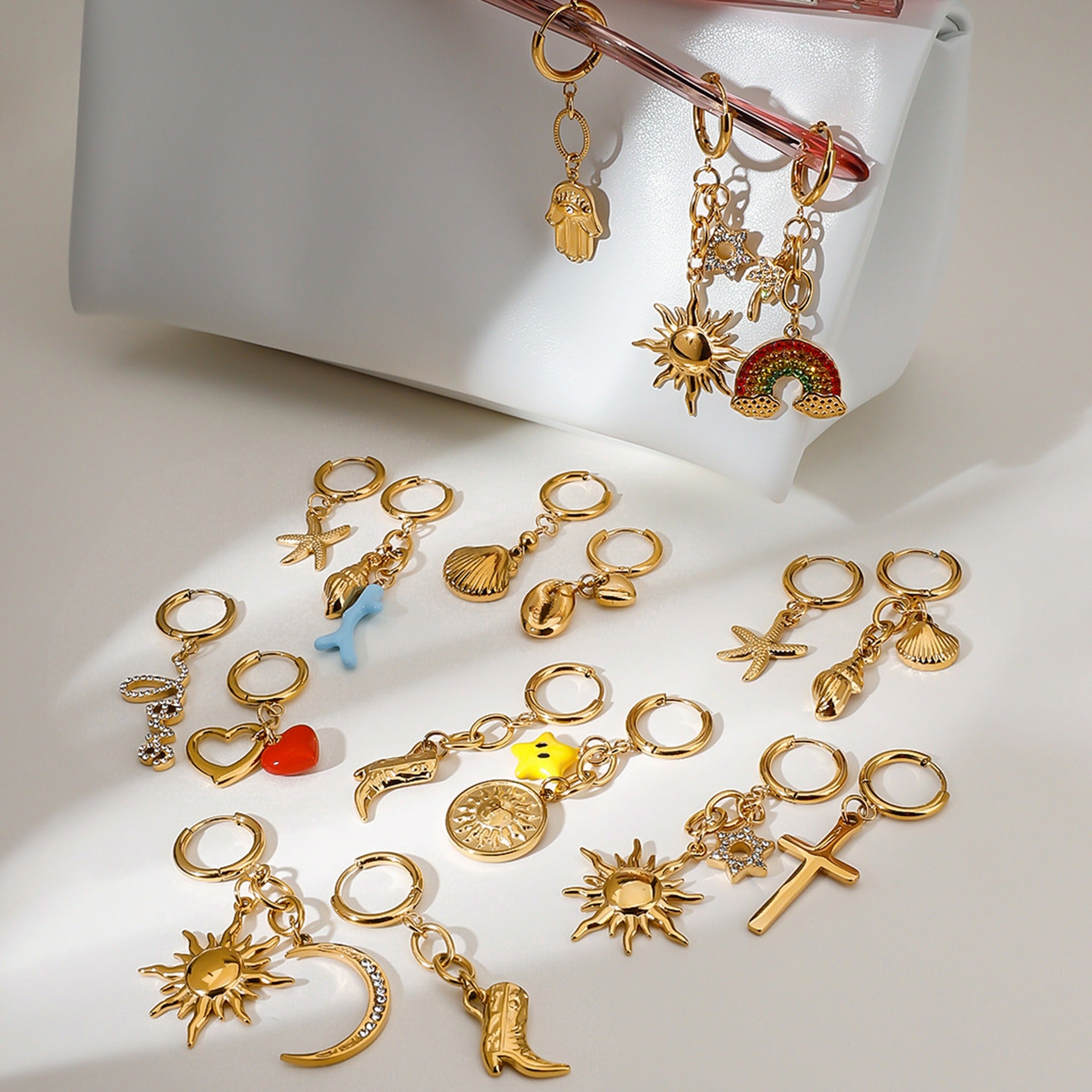 Boucles d'oreilles dépareillées