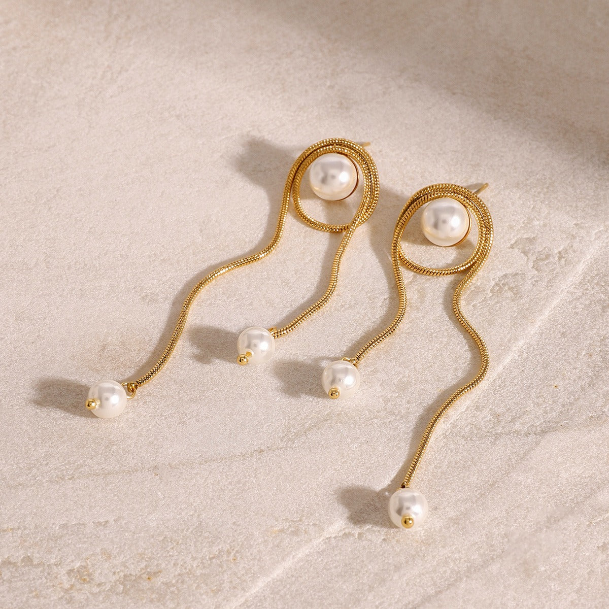 Boucles d’oreilles longue pendante – Moderne et légèreté en mouvement