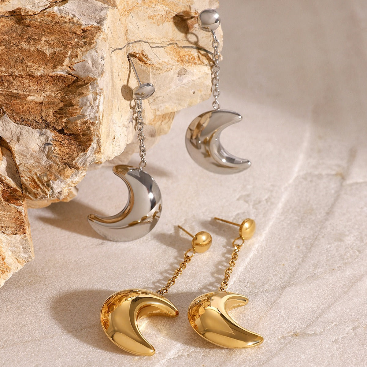Boucles d'oreilles lune pendante