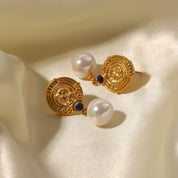Boucles d'oreilles pendantes anciennes