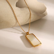 Collier pendentif 3 étoiles – Acier inoxydable doré 18K