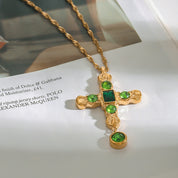Collier Croix Verte – Acier inoxydable doré 18K avec pierres vertes