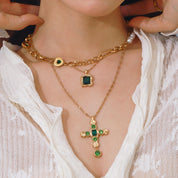 croix verte collier