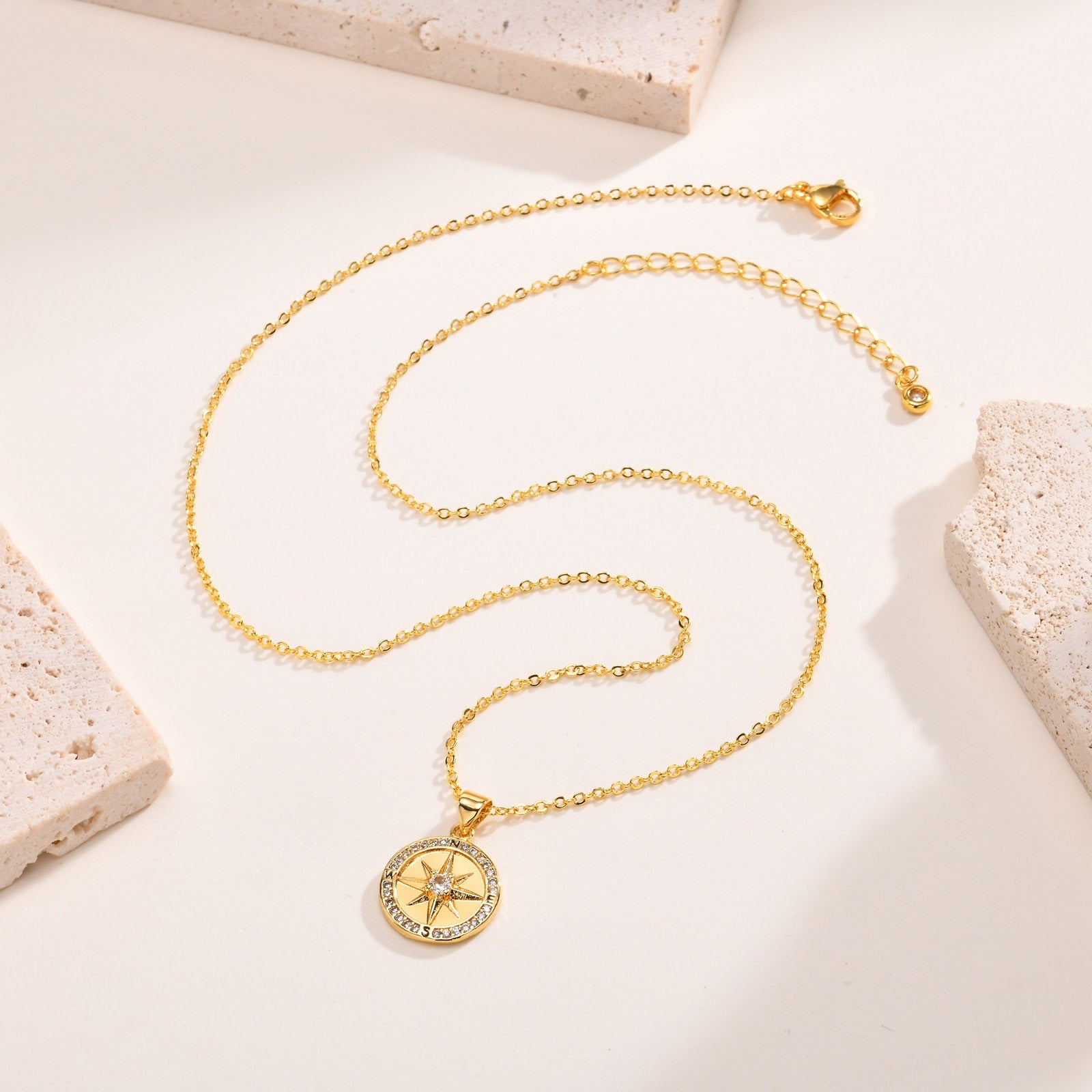 collier apm monaco etoile