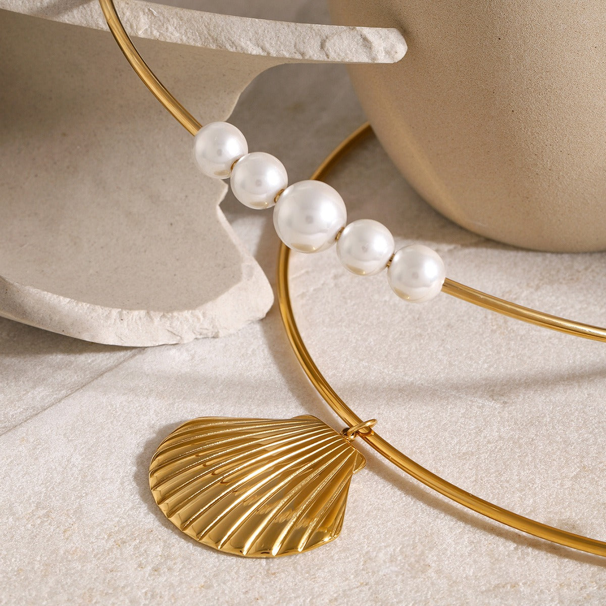 Collier gros coquillage