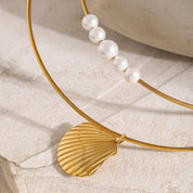 collier avec coquillage cauris