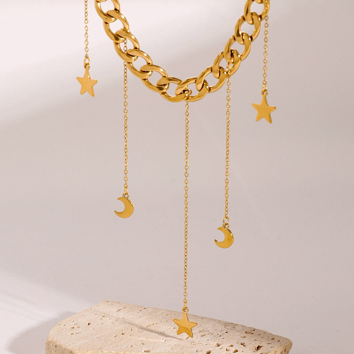 Collier pendentif lune et étoiles doré en acier inoxydable