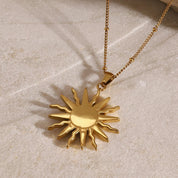 Collier lune et soleil en acier inoxydable et plaquage or 18k