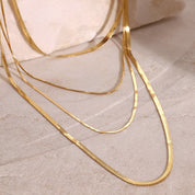 Collier multirang ras de cou