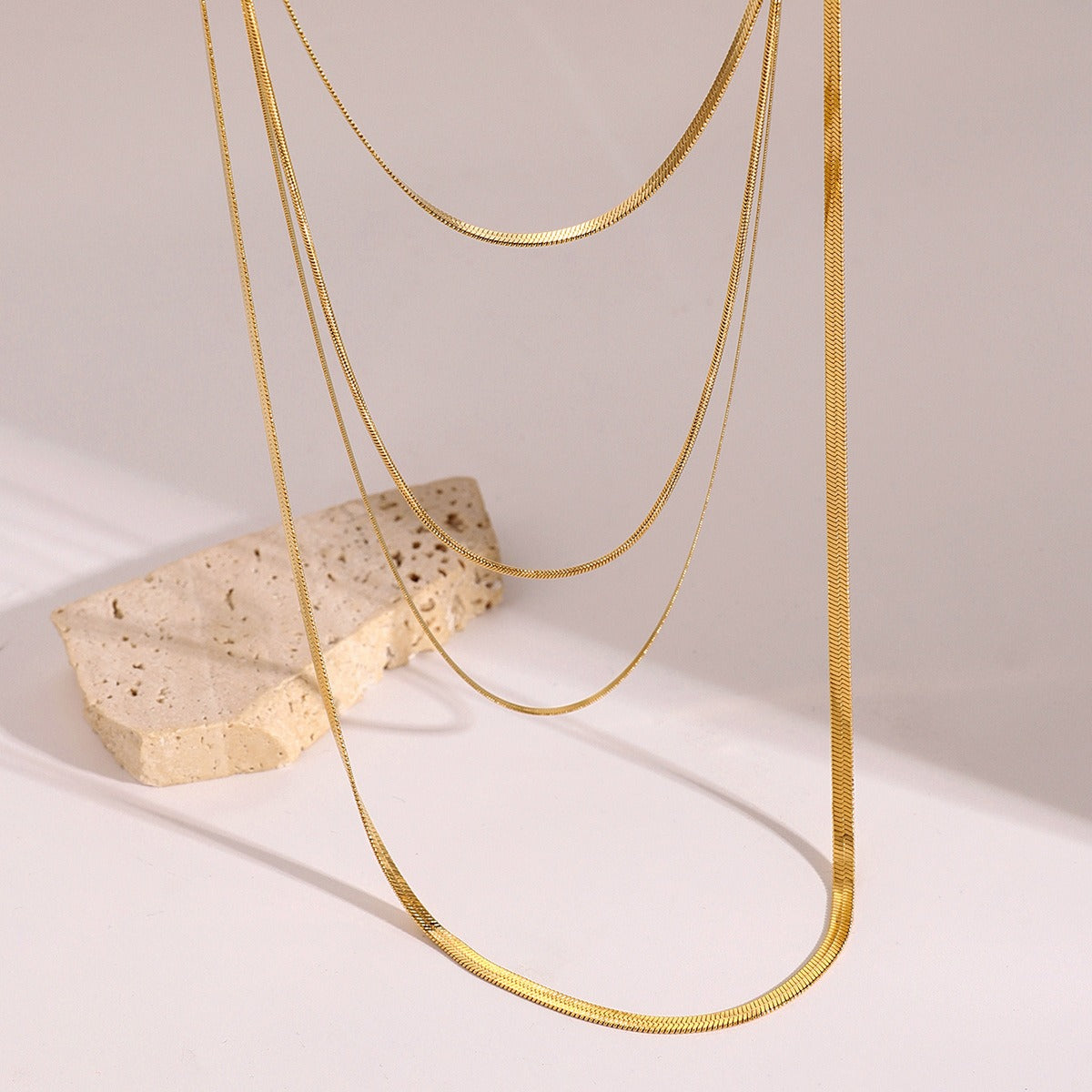 Collier multi-rangs ras de cou – Acier inoxydable doré