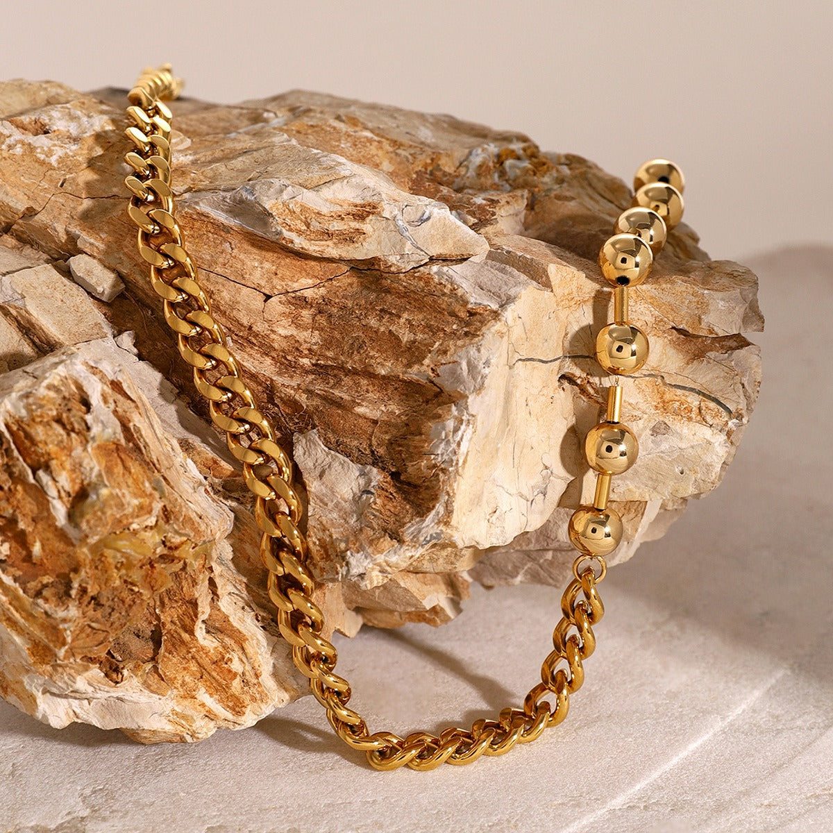 Collier perle ras de cou