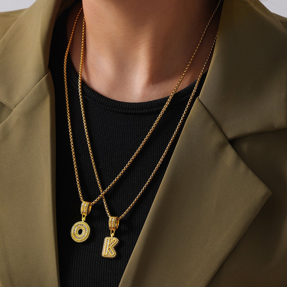 Collier personnalisé lettres et pierres en acier inoxydable plaqué or 18K