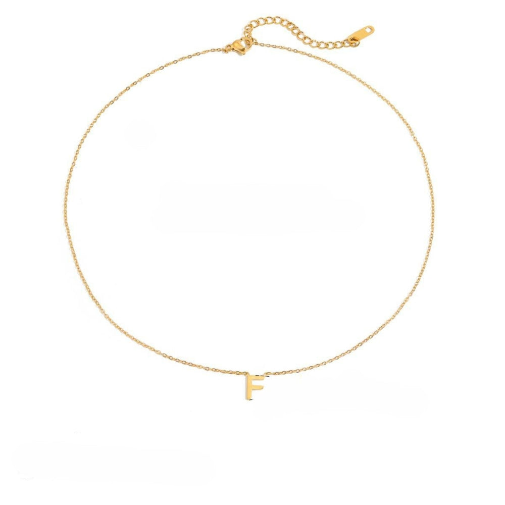 collier avec plusieurs initiale