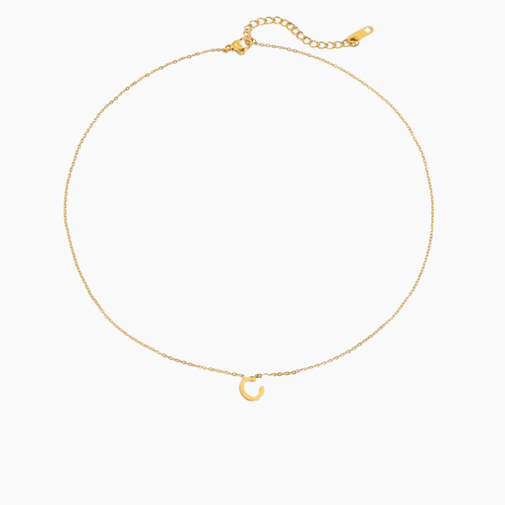 collier initiale doré