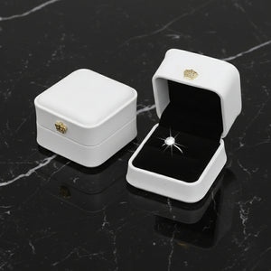 Écrin bague similicuir blanc
