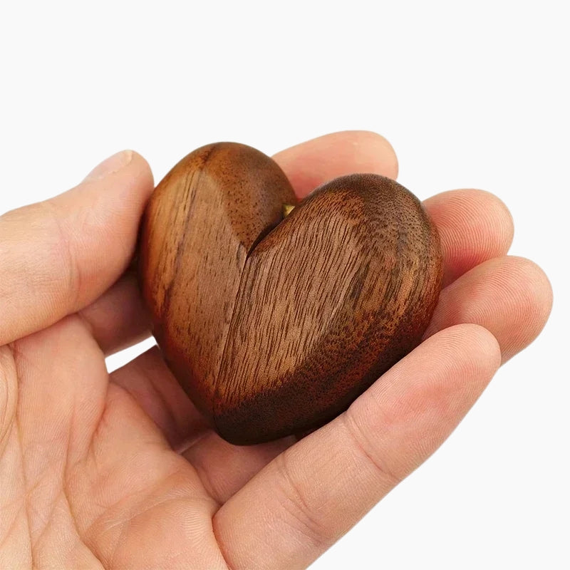 Écrin bague bois – Coffret en bois naturel forme cœur
