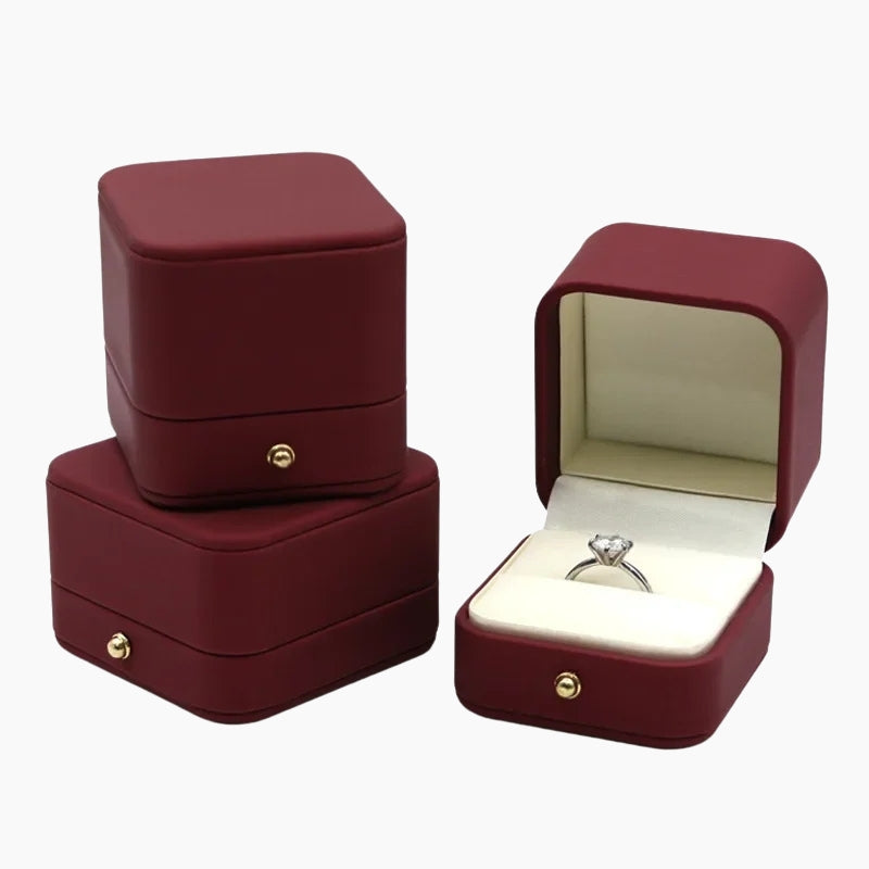 Écrin bague similicuir rouge bordeaux