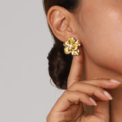 Grosse boucle d’oreille fleur – acier inoxydable plaqué or 18K