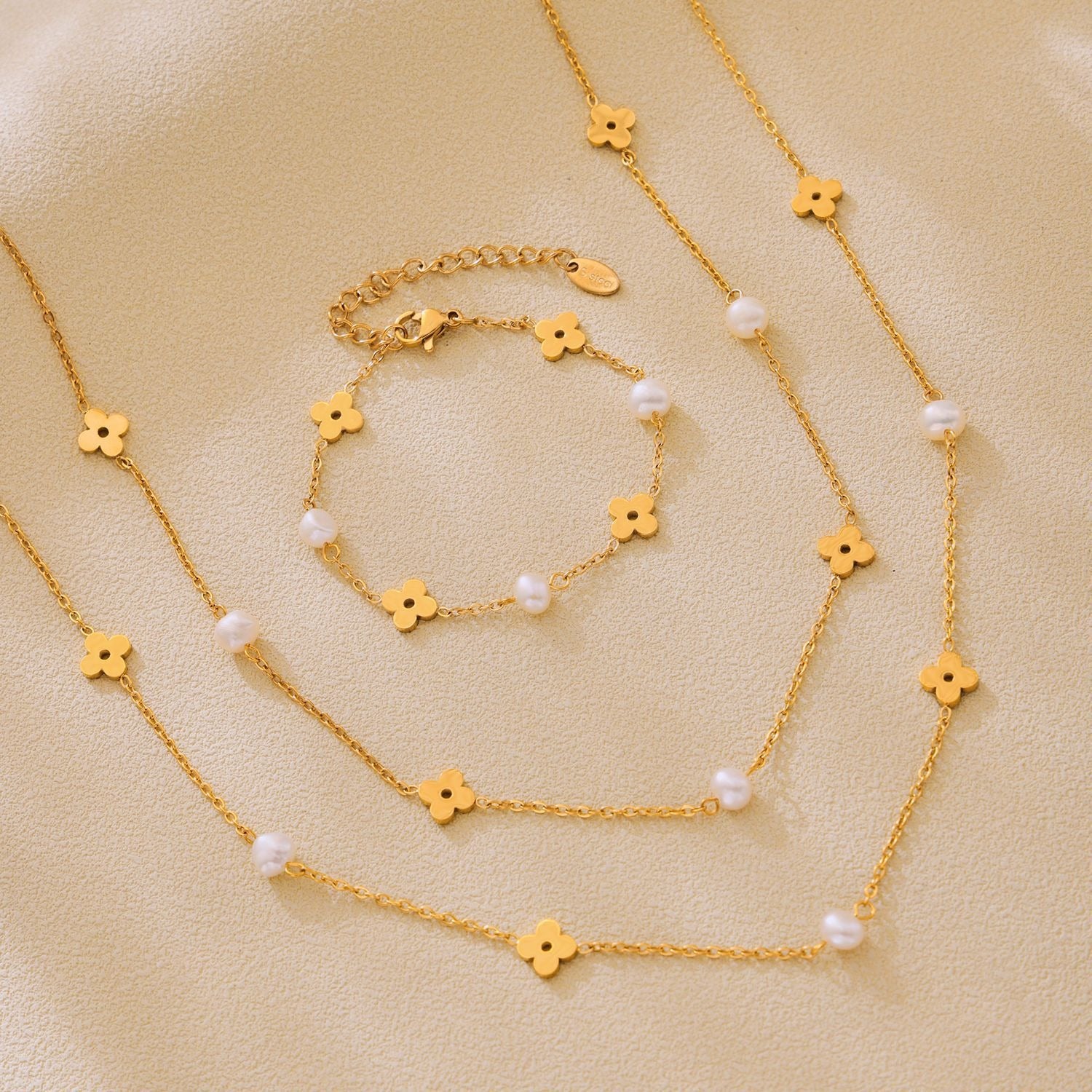 parure en or pour femme
