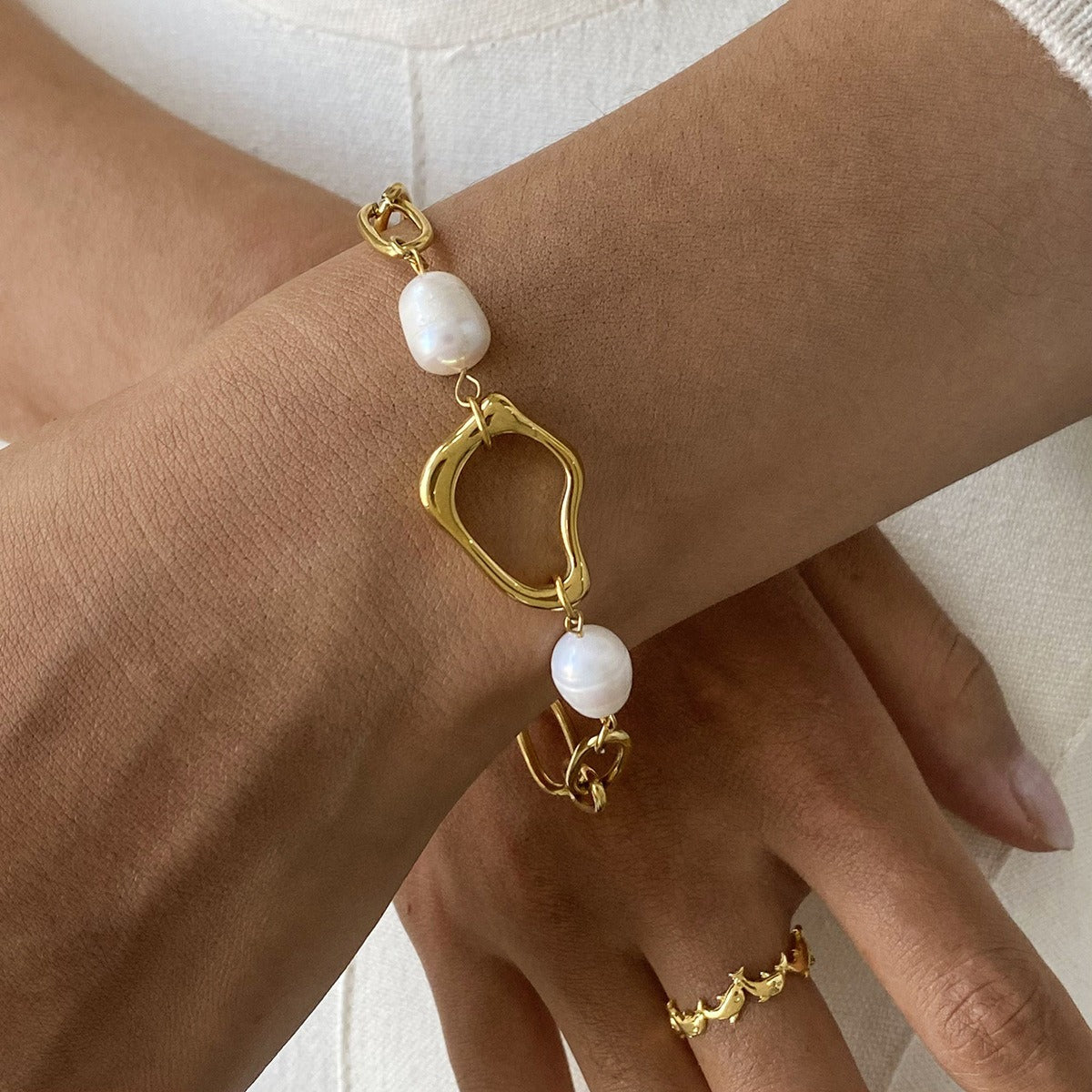 Parure perles maillons creux avec collier et bracelet femme