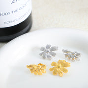 Petites boucles d'oreilles fleurs