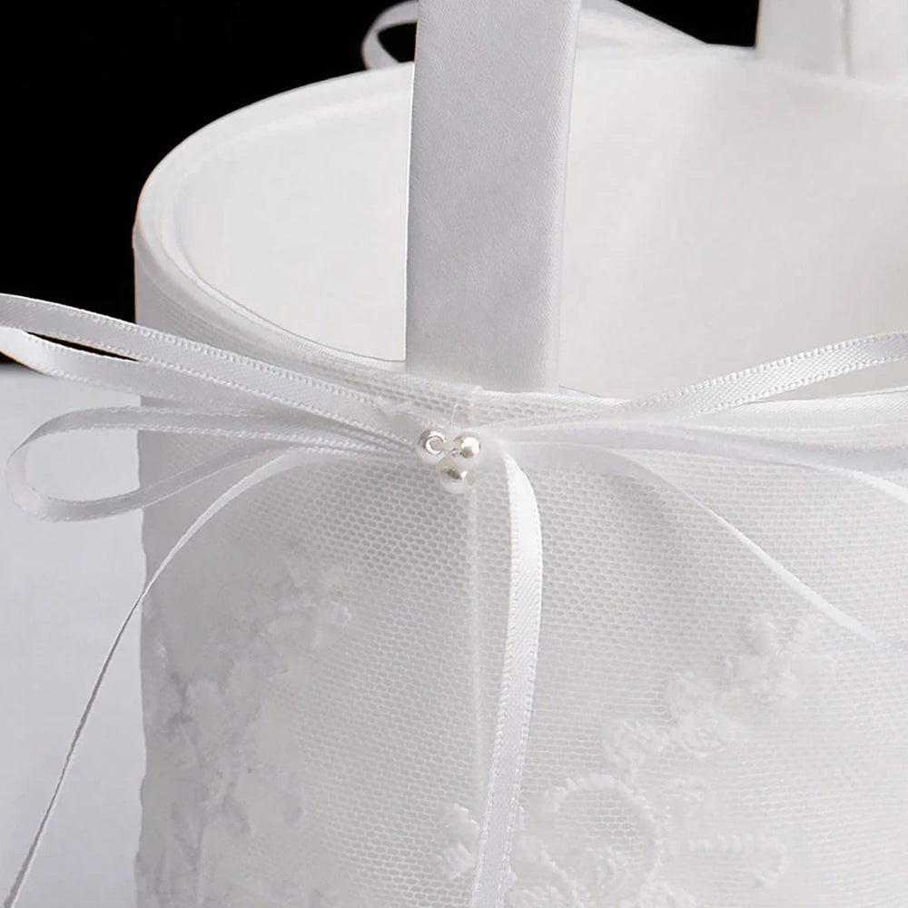Porte alliance mariage champêtre – Coussin élégant en dentelle blanche