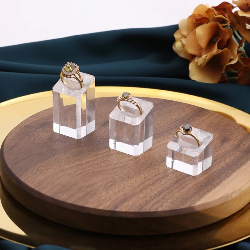 Porte alliance mariage chic avec quatre modèles élégants et pratiques