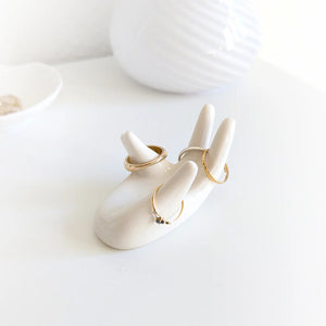 Porte bagues main blanche